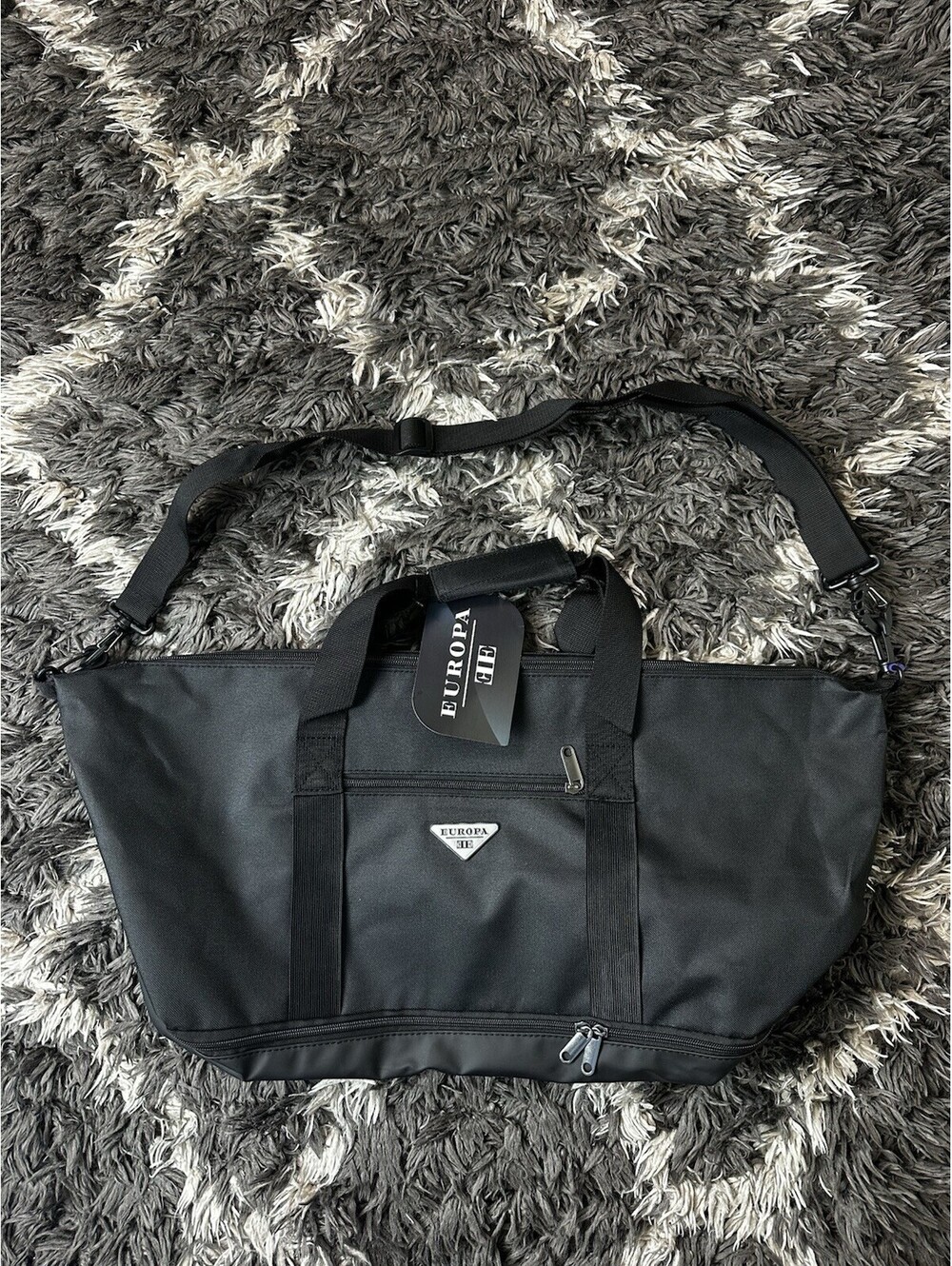 NWT Europa Cie Black Travel Duffle Bag Overnight Weekender Shoulder Strap Gym
